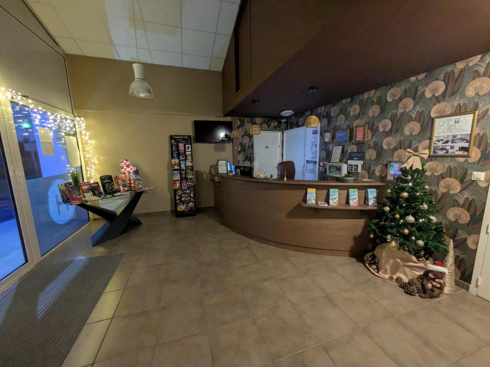 Verrieres-en-Anjou Hotel L'Oceane Angers Parc Expo מראה חיצוני תמונה