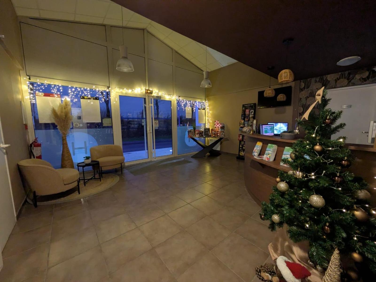 Verrieres-en-Anjou Hotel L'Oceane Angers Parc Expo מראה חיצוני תמונה