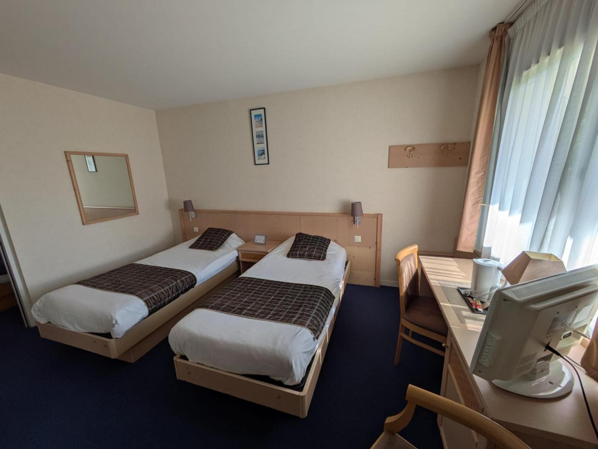 Verrieres-en-Anjou Hotel L'Oceane Angers Parc Expo מראה חיצוני תמונה