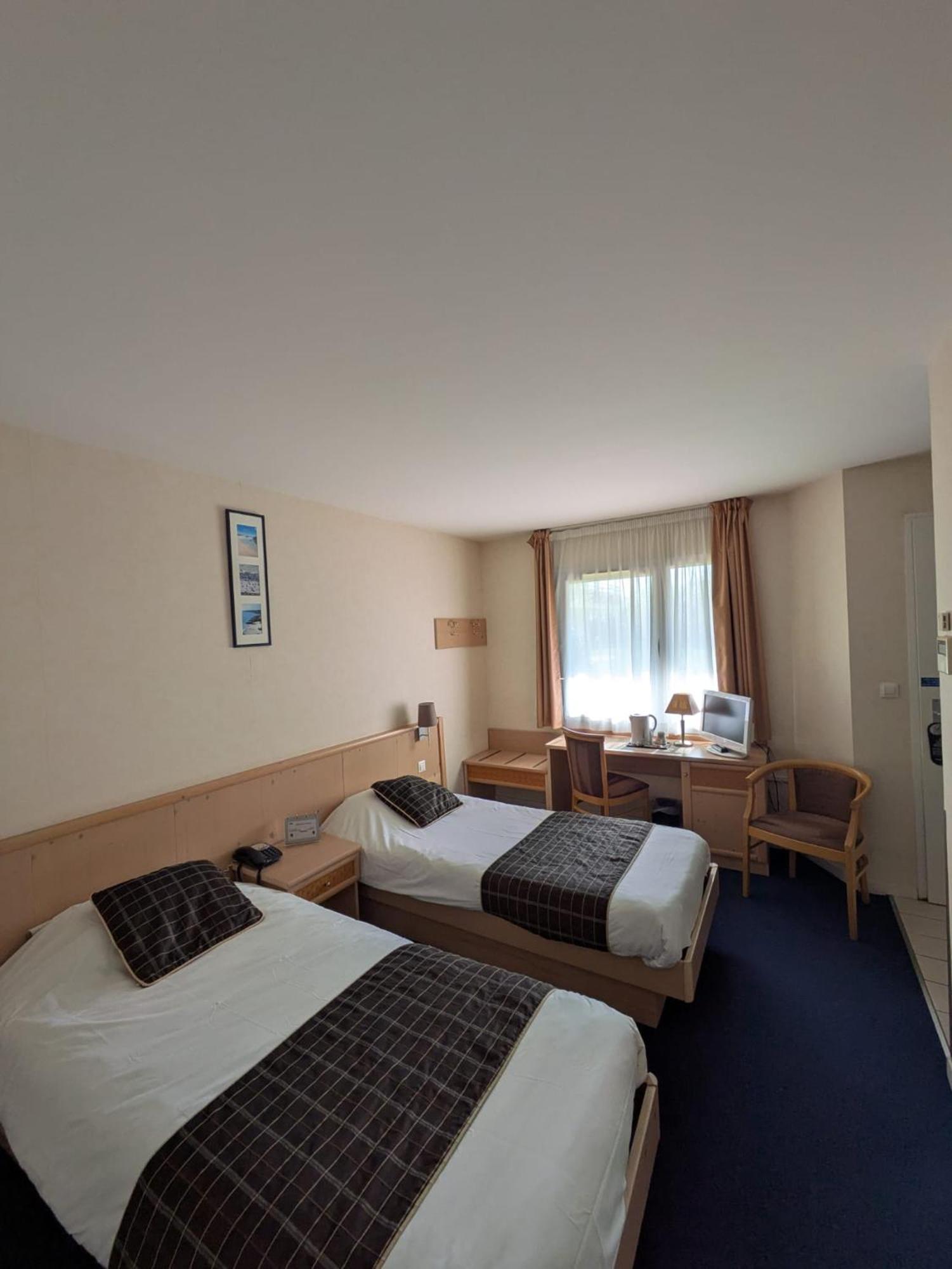 Verrieres-en-Anjou Hotel L'Oceane Angers Parc Expo מראה חיצוני תמונה
